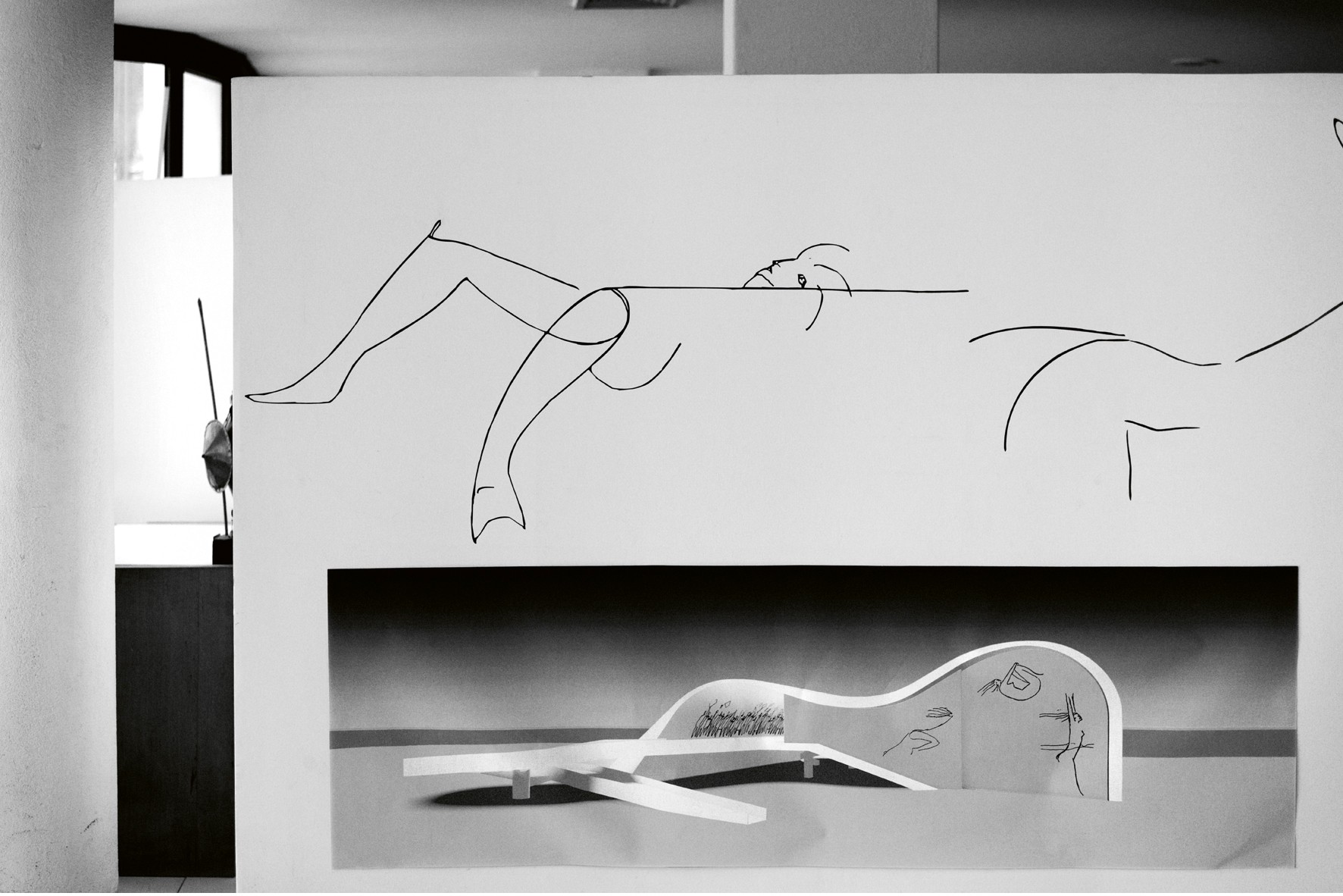 Heine-09_Drawing in Oscar Niemeyer's Office